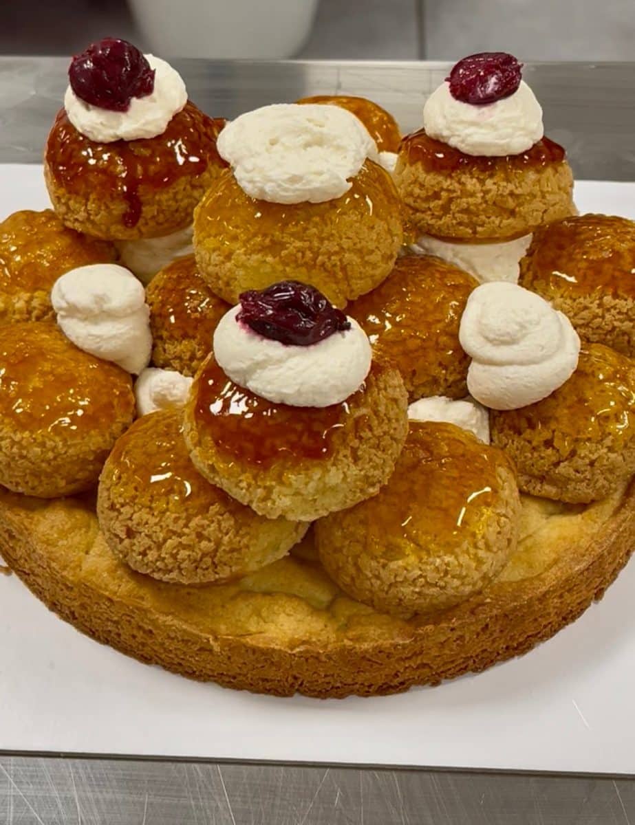 Recette - Recette Le St Honoré au nougat et griottes